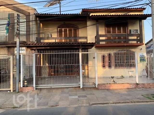 Casa com 3 quartos à venda na Avenida Rio São Gonçalo, 305, Santa Maria Goretti, Porto Alegre, 280 m2 por R$ 900.000