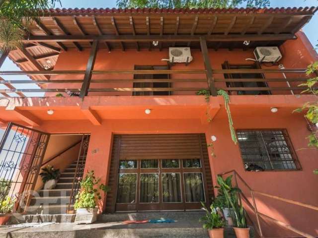 Casa com 4 quartos à venda na Avenida dos Prazeres, 886, Vila Jardim, Porto Alegre, 528 m2 por R$ 1.757.500