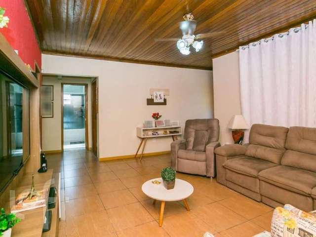 Casa com 2 quartos à venda na Rua Ângelo Passuelo, 480, Vila Nova, Porto Alegre, 95 m2 por R$ 400.000