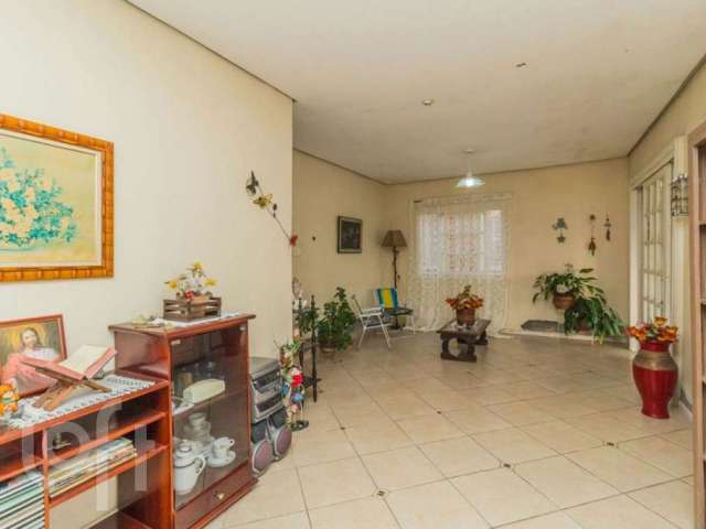 Casa à venda na Avenida Wenceslau Escobar, 3242, Tristeza, Porto Alegre, 277 m2 por R$ 1.215.000