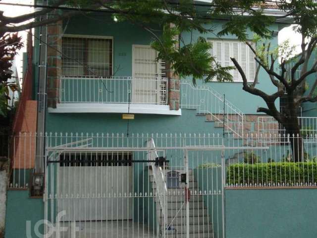 Casa com 3 quartos à venda na Rua Guilherme Schell, 253, Santo Antônio, Porto Alegre, 233 m2 por R$ 770.000