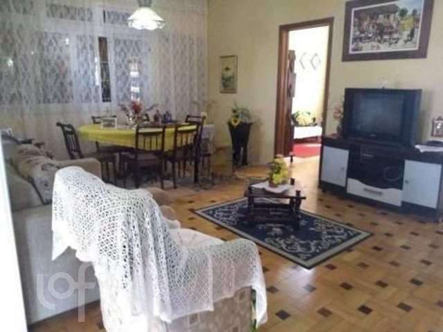 Casa com 3 quartos à venda na Rua Eurico Lara, Medianeira, Porto Alegre, 300 m2 por R$ 749.000