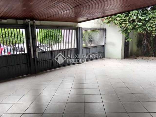 Casa com 3 quartos à venda na Rua Mário Narciso Stocco, 67, Nova Petrópolis, São Bernardo do Campo, 279 m2 por R$ 1.500.000