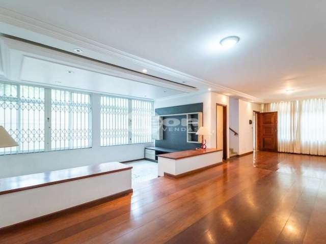 Casa com 3 quartos à venda na Rua Albert Einstein, 10, Vila Floresta, Santo André, 335 m2 por R$ 2.150.000