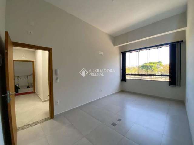 Sala comercial com 1 sala para alugar na Rua Pacaembu, 297, Paulicéia, São Bernardo do Campo, 17 m2 por R$ 1.000