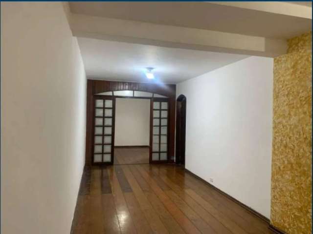 Casa com 3 quartos para alugar na Guimarães Rosa, 459, Alves Dias, São Bernardo do Campo, 180 m2 por R$ 2.900