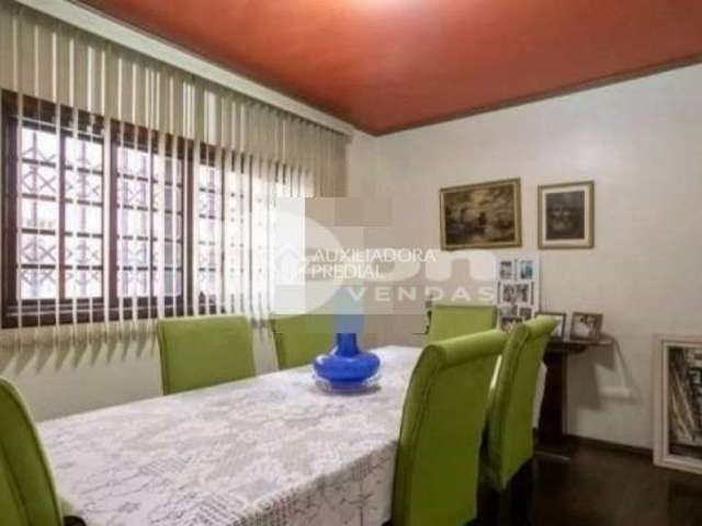 Casa com 4 quartos para alugar na Rua dos Faisões, 443, Independência, São Bernardo do Campo, 380 m2 por R$ 5.000