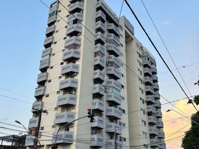 Excelente Apartamento á venda Ed. Agata, Bairro Umarizal