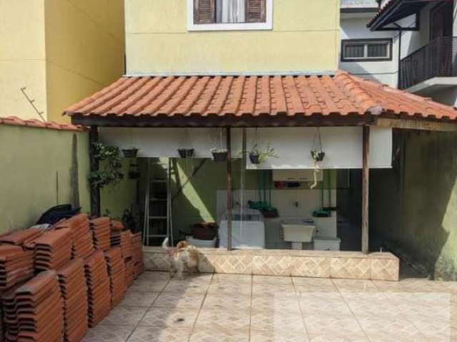 Casa para Venda em Poá, Vila Perracini, 2 dormitórios, 2 banheiros, 3 vagas