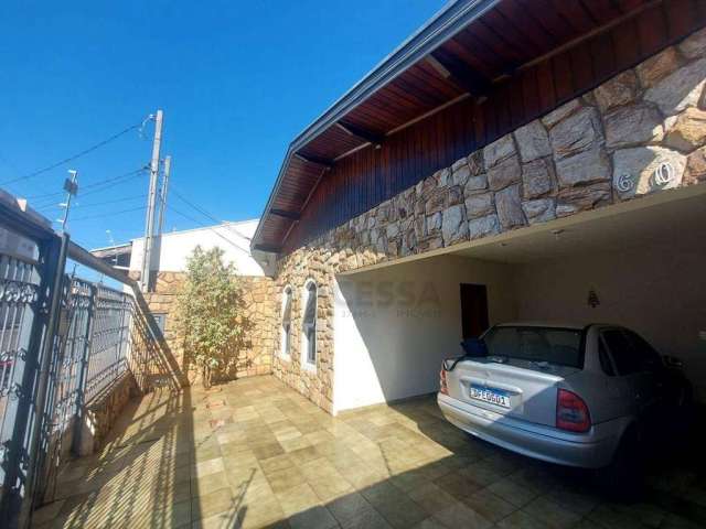 Casa com 3 dormitórios à venda, 220 m² por R$ 495.000,00 - Vila Maria - Botucatu/SP