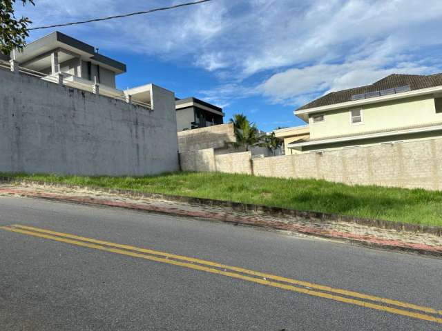 Excelente lote em condominio fechado