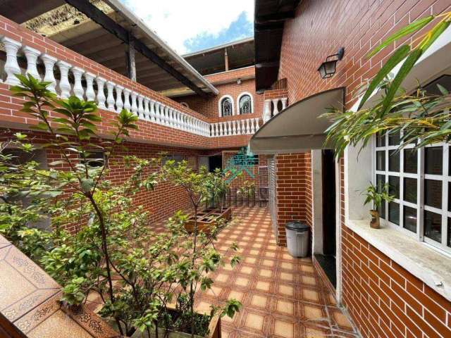 Casa com 3 dormitórios à venda, 257 m² por R$ 1.050.000,00 - Vila Scarpelli - Santo André/SP