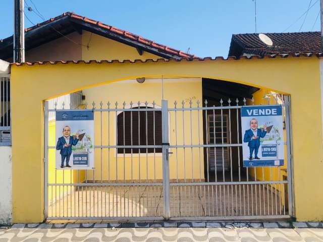 Linda Casa a 150m da Praia No Solemar