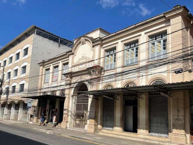 Cobertura com 4 quartos para alugar na Rua Espírito Santo, Centro, Juiz de Fora, 220 m2 por R$ 2.700