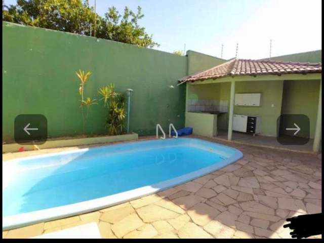 Casa à venda 3 Quartos, 1 Suite, 2 Vagas, 360M², Boa Esperança, Cuiabá - MT