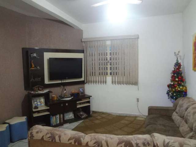 Casa à venda 4 Quartos, 1 Suite, 2 Vagas, 180M², CPA IV, Cuiabá - MT