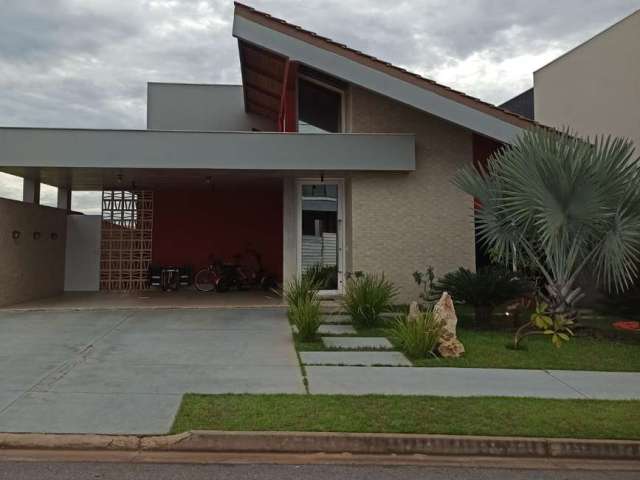 Casa à venda 2 Quartos, 2 Suites, 4 Vagas, 771.29M², Parque das Nações, Várzea Grande - MT | Condom