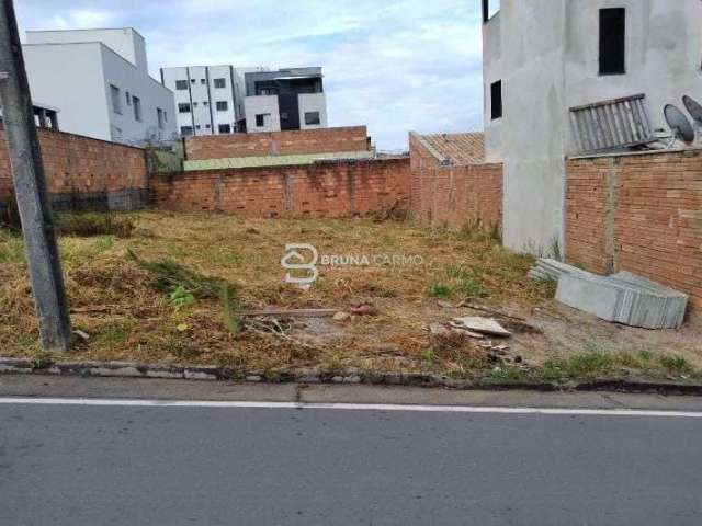 Terreno de 240m² em excelente localização no bairro Jadir Marinho