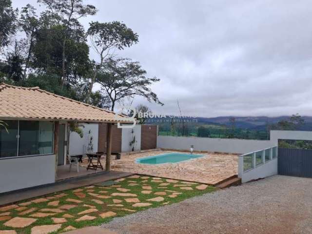 Chácara em Itatiaiuçu com 03 quartos e piscina em excelente localização!