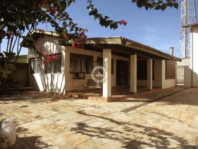 Casa comercial com 3 salas à venda no Parque São Quirino, Campinas , 248 m2 por R$ 1.335.000