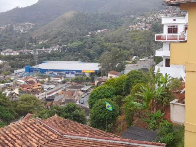 Aluga - se casa no Roseiral Petrópolis