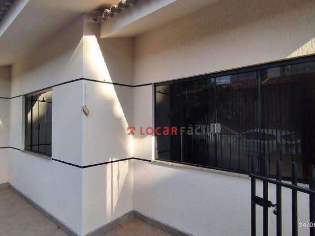 Casa com 3 dormitórios para alugar, 180 m² por R$ 6.000,00/mês - Zona 08 - Maringá/PR