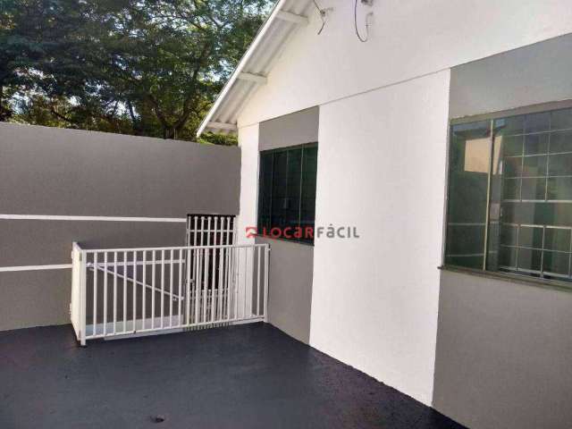 Casa com 3 dormitórios para alugar, 100 m² por R$ 1.600/mês - Jardim Tupinambá - Maringá/PR