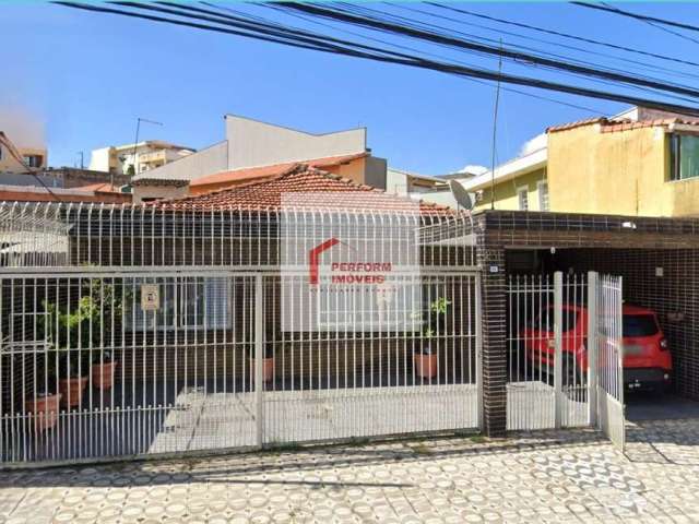 Casa térrea á venda com 3 dormitórios na Cidade Patriarca/SP.