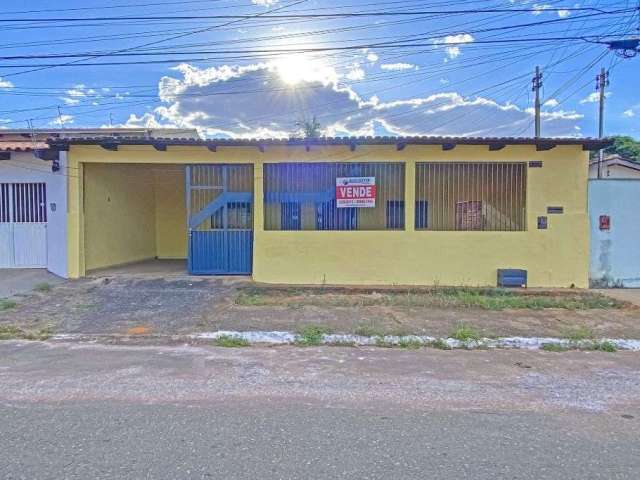 Casa de 247 m² com 03 quartos à venda por R$ 350.000 no Jardim Vila Boa - Goiânia