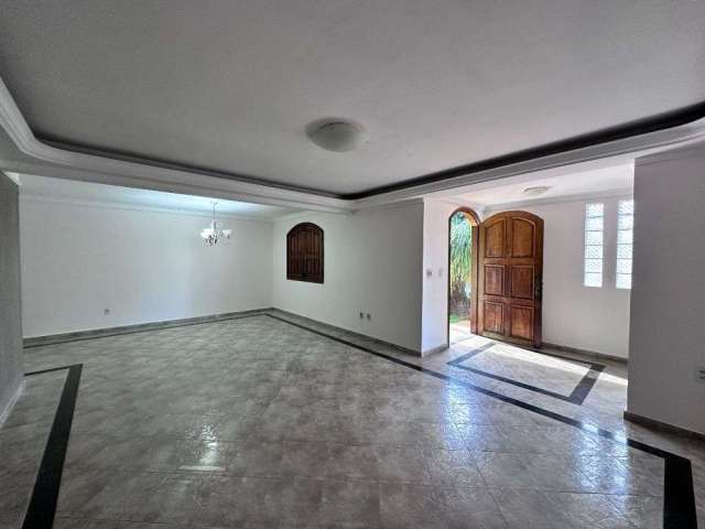 Casa de 240 m² com 04 quartos sendo 01 suíte master para alugar por R$ 4.700/mensais - Jardim Atlântico - Goiânia/GO