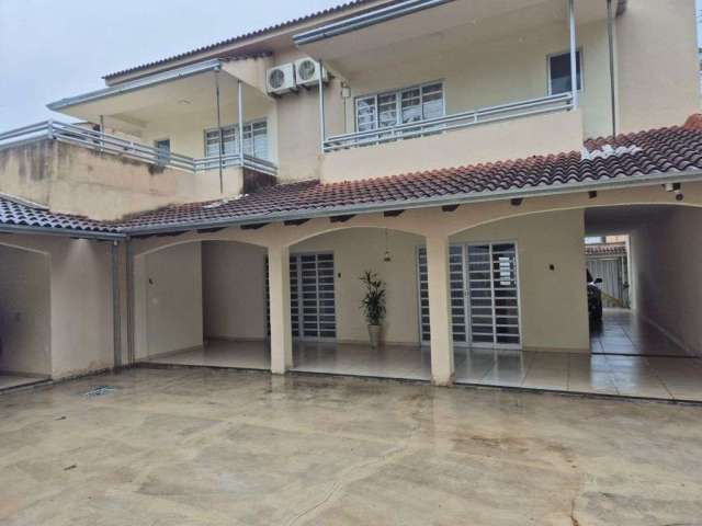 Sobrado de 315 m² com 04 suítes à venda por R$ 1.800.000 no Setor Gentil Meireles - Goiânia