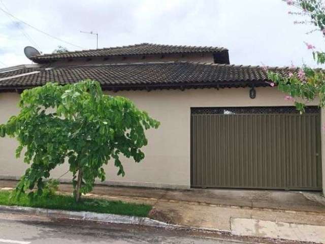 Casa de 260 m² com 04 quartos à venda por R$ 850.000 no Jardim Balneário Meia Ponte - Goiânia