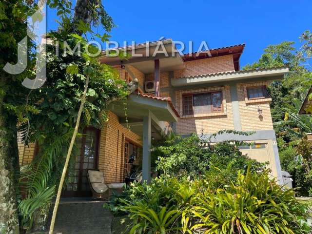 Casa Residencial com 4 quartos  à venda, 231.05 m2 por R$1950000.00  - Cachoeira Do Bom Jesus - Florianopolis/SC