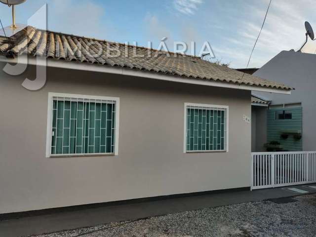 Casa Residencial com 3 quartos  à venda, 162.00 m2 por R$450000.00  - Sao Joao Do Rio Vermelho - Florianopolis/SC