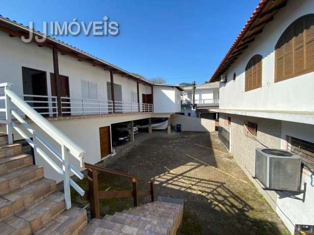 Pousada_Hotel com 12 quartos  à venda, 50.00 m2 por R$3500000.00  - Praia Do Santinho - Florianopolis/SC