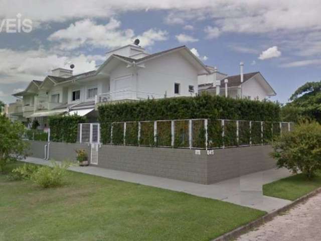 Casa Residencial com 3 quartos  à venda, 220.00 m2 por R$2255000.00  - Jurere Internacional - Florianopolis/SC