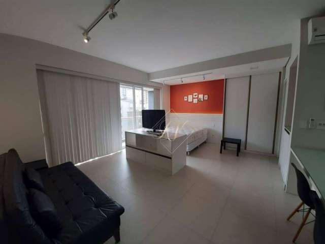 Mobiliado, fino acabamento, prédio novo, sacada na sala, lazer completo, na cidade de santos!!