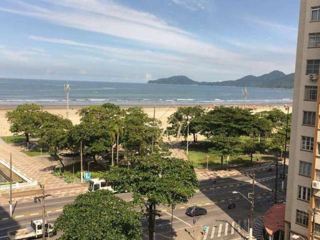 Apartamento amplo, todo reformado, vista magnifica para o mar, na quadra da praia, a poucos metros do mar!!!