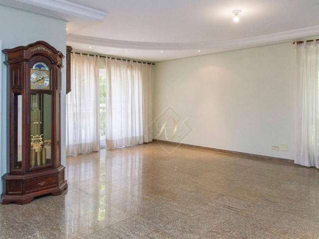 Belíssimo apartamento, super amplo, arejado, bem localizado, a 2 quadras da Praia, no bairro da Ponta da Praia!!!