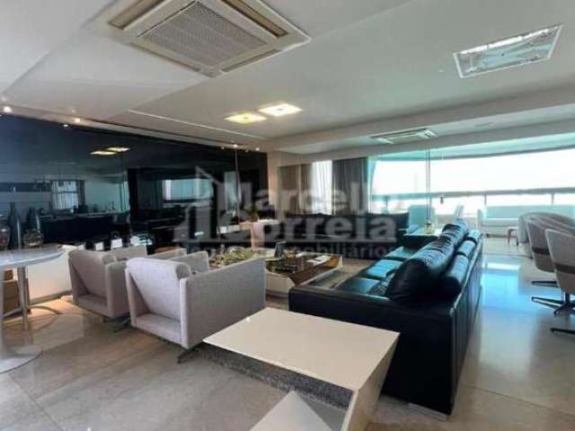 Apartamento de 266m&#178; no Edf. Luiz Numeriano, Casa Forte