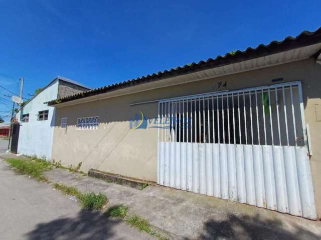 Casa à venda na Rua Visconde de Nacar, 174, Costeira, Paranaguá por R$ 150.000