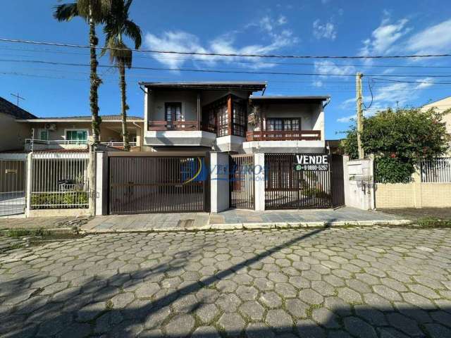 Casa com 3 quartos à venda na Rua José Alves, 50, Costeira, Paranaguá por R$ 1.290.000