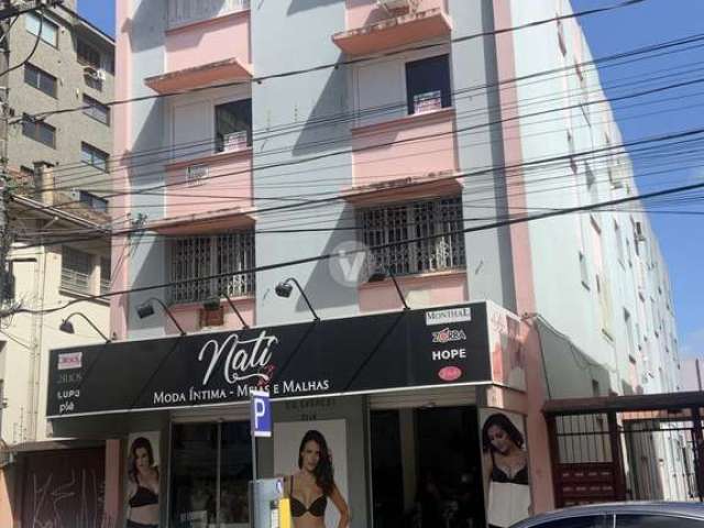 Apartamento de dois dormitórios localizado no centro de Santa Maria -RS