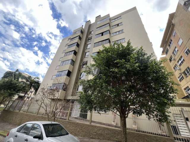 Apartamento 100 % mobiliado com 2 dormitórios, sacada, churrasqueira e garagem.