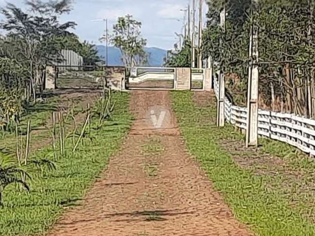 Terreno a venda no condomínio parque dos ipes, no país de 805 m2.