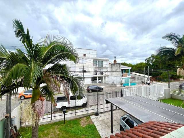 Casa Residencial com Piscina e Energia Solar em Santa Maria.