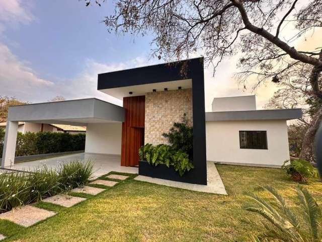 Casa com 4 dormitórios à venda, 250 m² por R$ 1.200.000,00 - Vale do Luar - Jaboticatubas/MG