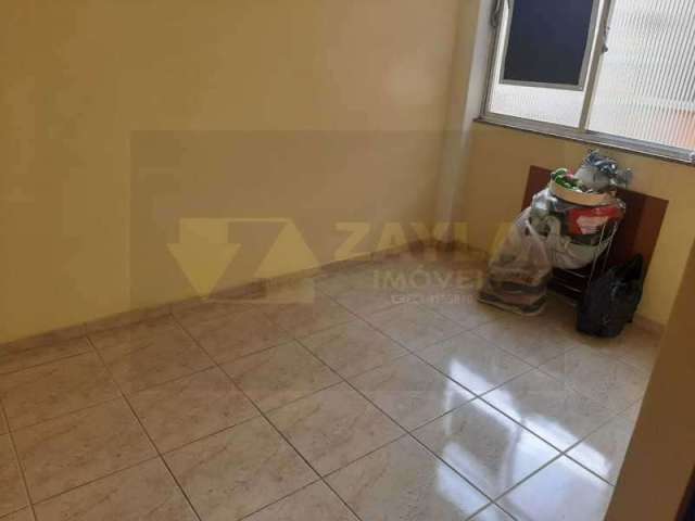 Apartamento com 2 quartos à venda na Avenida Pastor Martin Luther King Jr, Tomás Coelho, Rio de Janeiro, 56 m2 por R$ 155.000