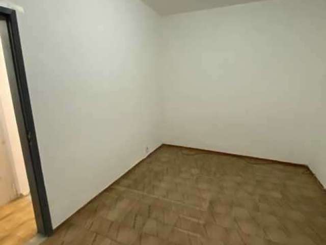 Apartamento com 1 quarto para alugar na Rua Teixeira da Costa, Vaz Lobo, Rio de Janeiro por R$ 800