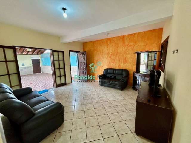 Oportunidade!!! Casa Ampla na Vista Linda em Bertioga com 2 dorm aprox. 600 m do mar.